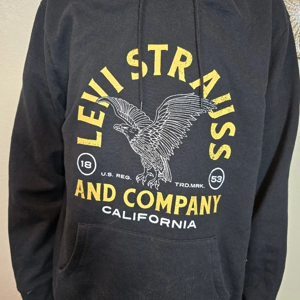 Levi Strauss & Co Sweatshirt Men’s Xl  Hoodie Black Fleece Graphic Print Eagle